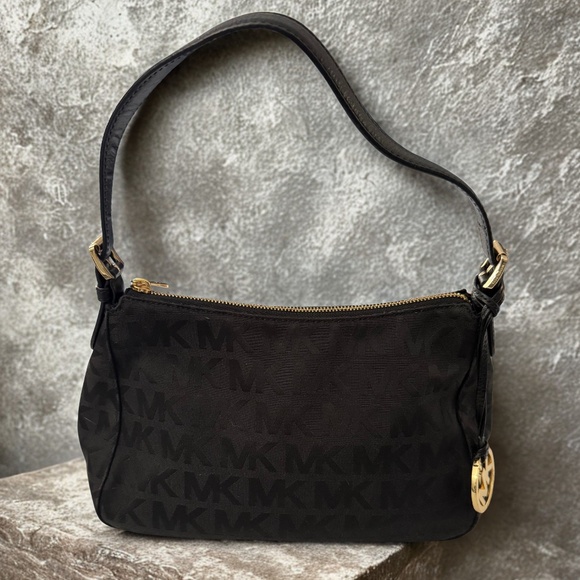 Michael Kors Jet Set Signature Shoulder Bag - Picture 1 of 8